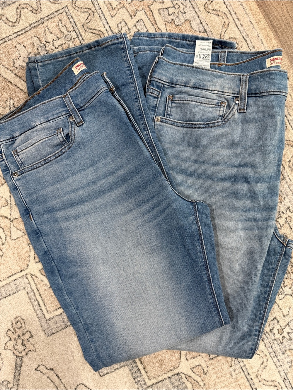 NWOT 2 Pair Bundle Men’s Signature Levi Strauss 38W x 32L